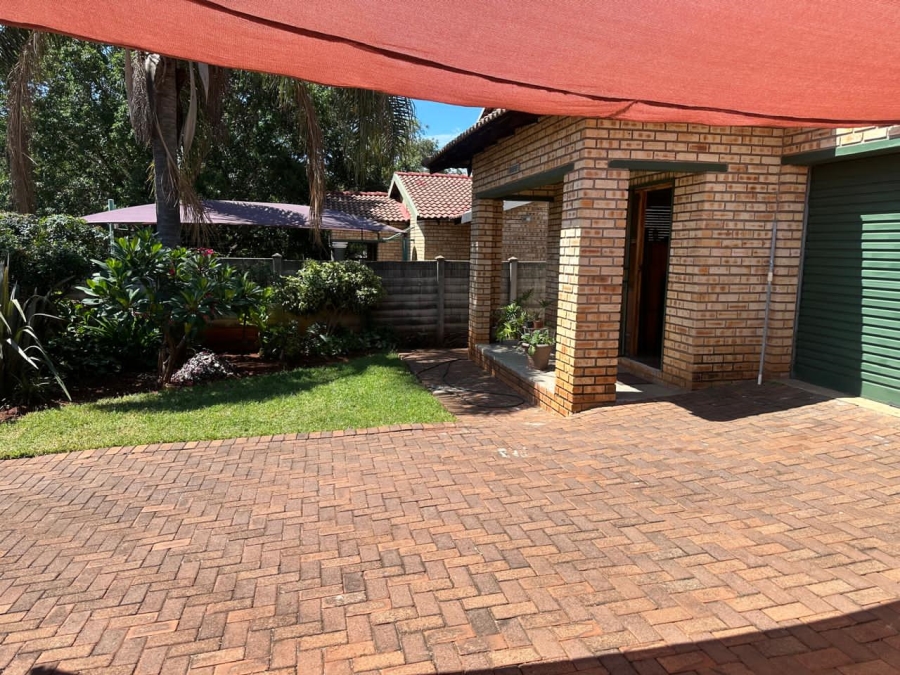 3 Bedroom Property for Sale in Protea Park North West